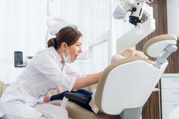 Dental Care Tips: Take Your Family To A Family Dentist